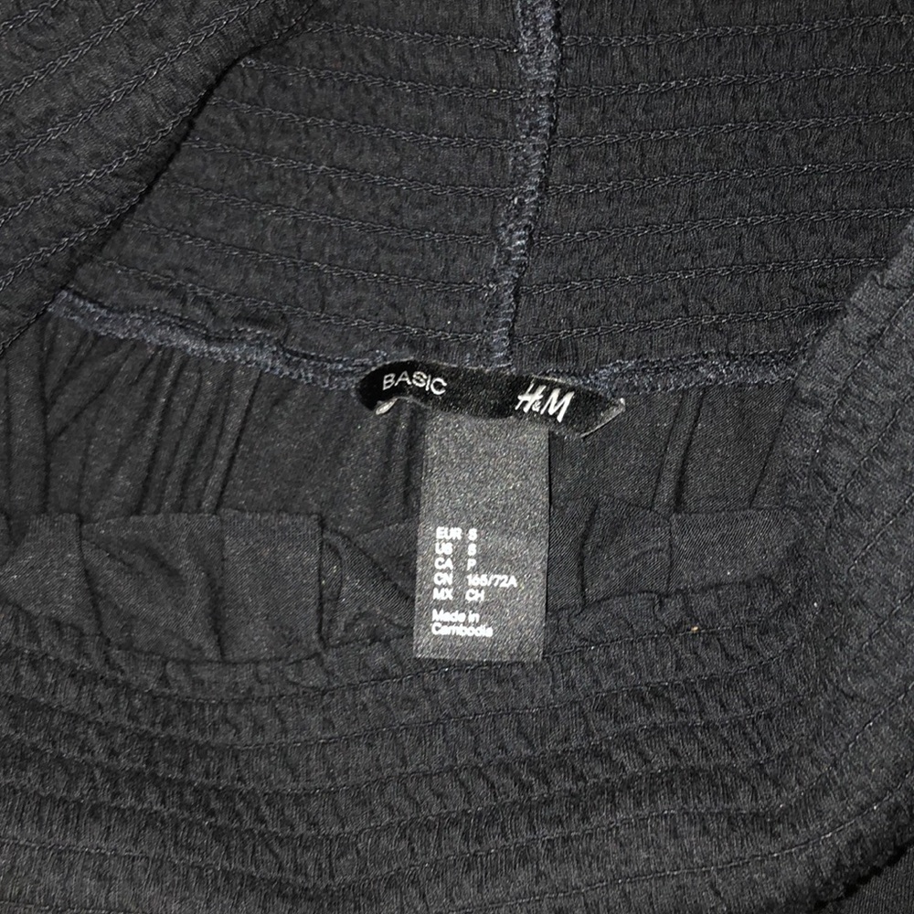 H&M skirt - Picture 3 of 3